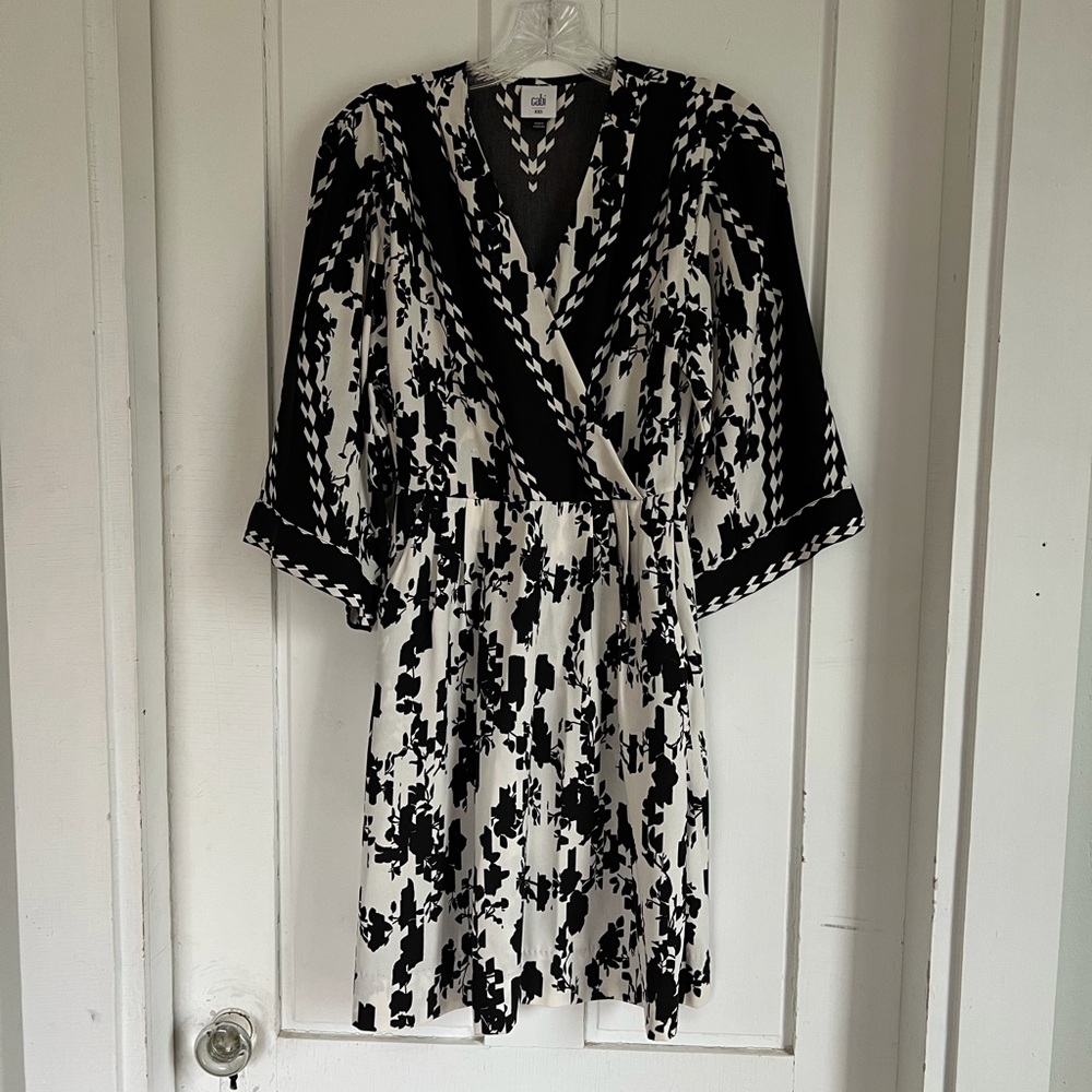 Cabi Black and White Kimono Style Dress
